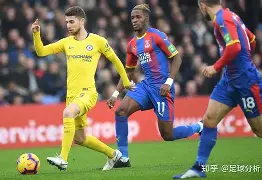 博鱼体育官网注册-英超冲刺阶段走向成谜，西汉姆止住颓势，压力陡增，更衣室氛围转暖