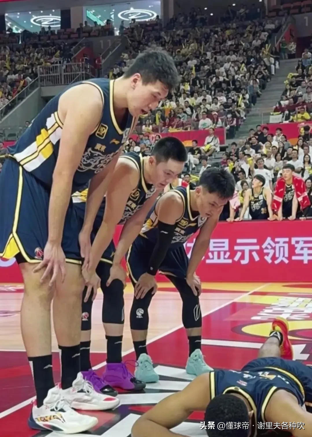 博鱼体育网页版-今夜广东宏远备战社区盾，豪取连胜细节曝光，质疑声仍在，团队化学反应显著